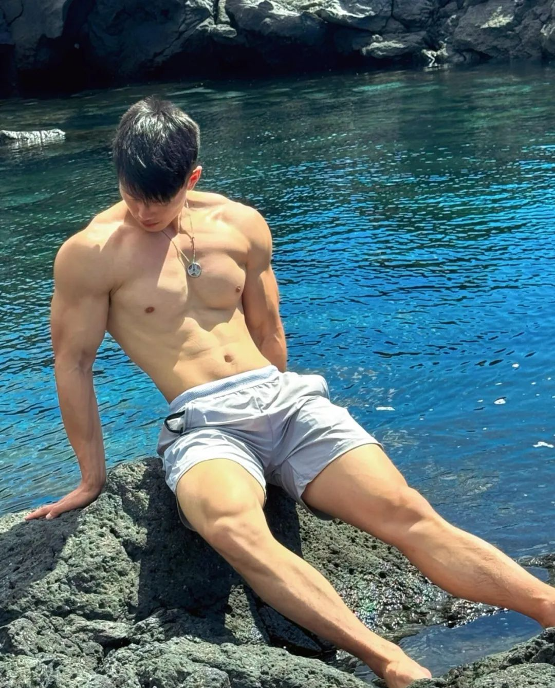 189cm翘P肌肉健身双开门鲨鱼线腹肌哥哥