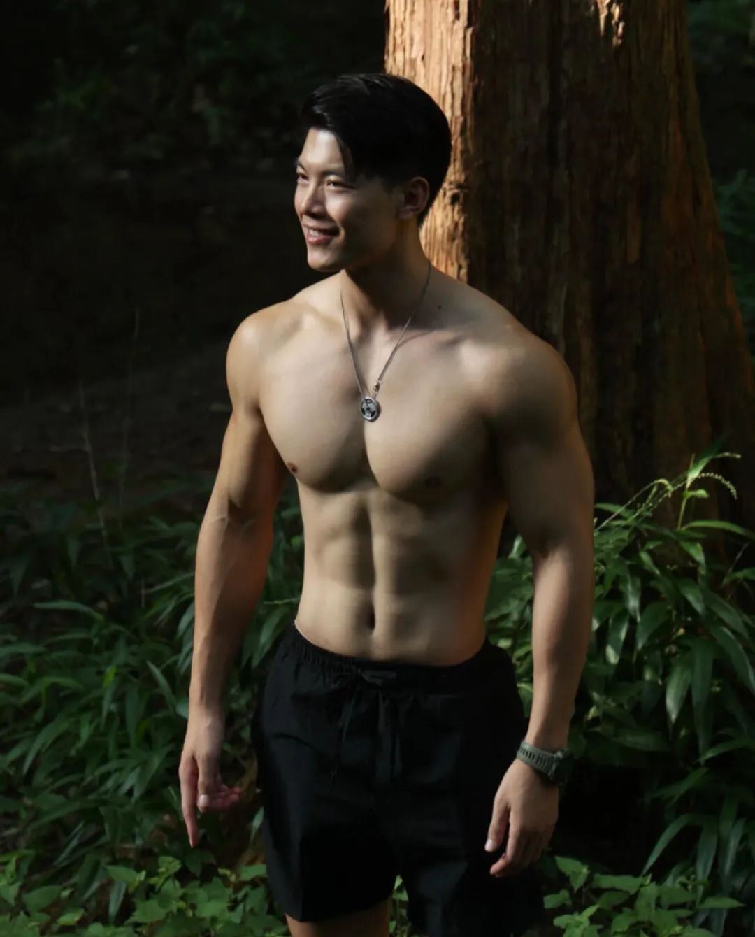 189cm翘P肌肉健身双开门鲨鱼线腹肌哥哥