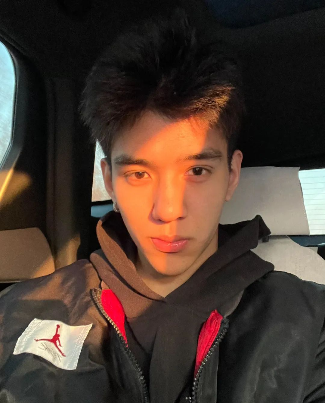 大鼻子山东黑皮薄肌男