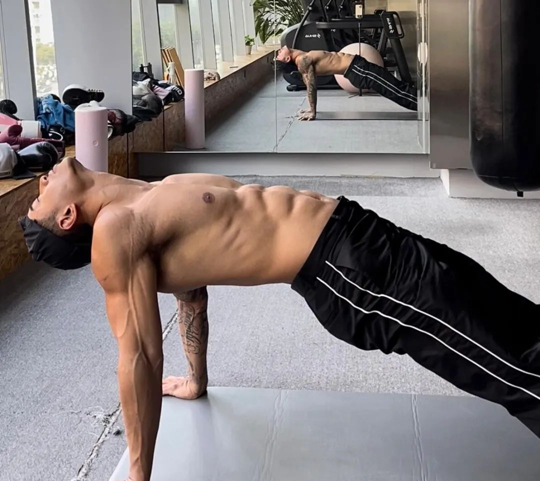 186cm筋肉铁血汉子健身私教