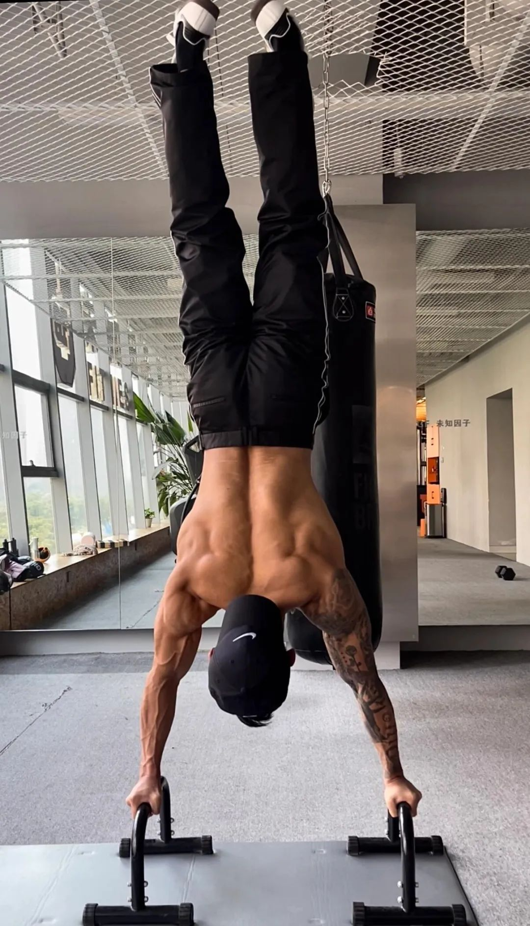 186cm筋肉铁血汉子健身私教