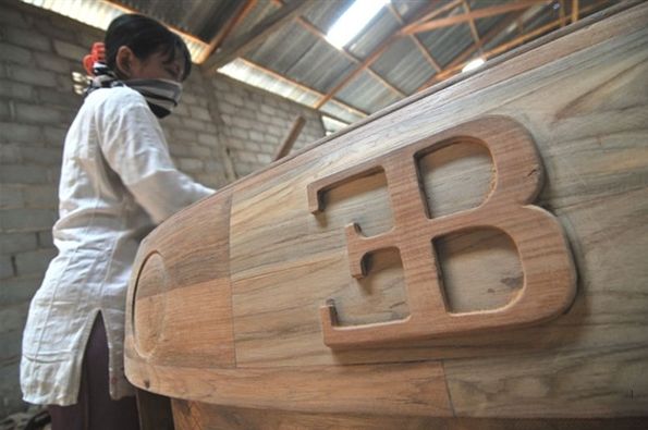 红木跑车——全手工打造，能值多少钱