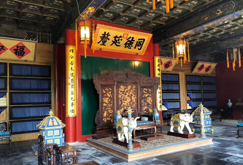 “穿”越千百年，红木家具的“衣服”是什么样的？