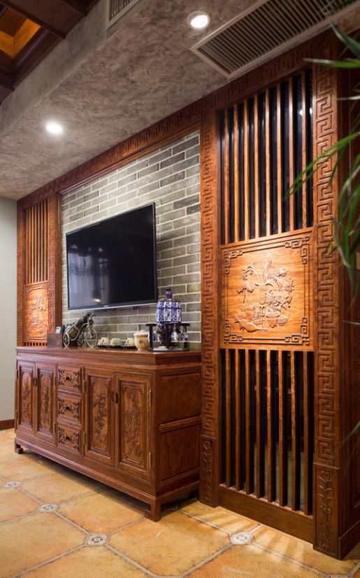 古色古香的红木电视柜，为现代家居带来特别的美感