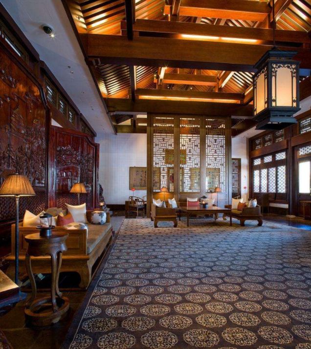 年底买沙发：真皮和红木沙发哪个更值得购买？