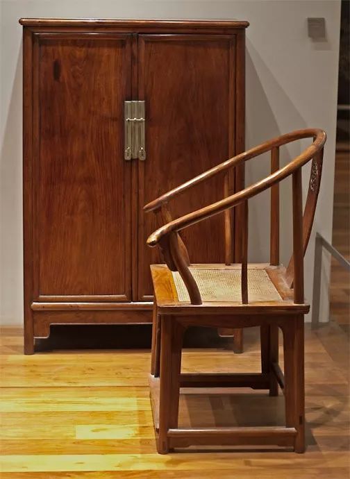 红木家具是上蜡好还是上漆的好？