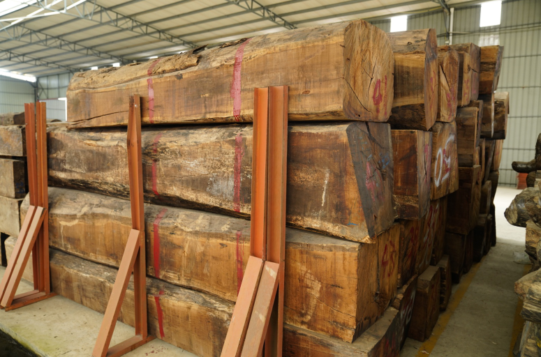 究竟是什么原因？让缅甸花梨俘获了众多用户的“芳心”