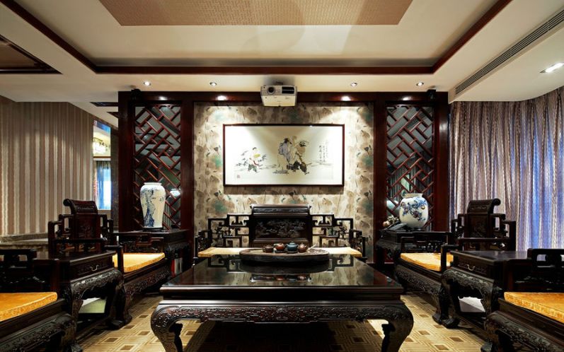 红木买家半夜起床，听到客厅传来爆裂声.....