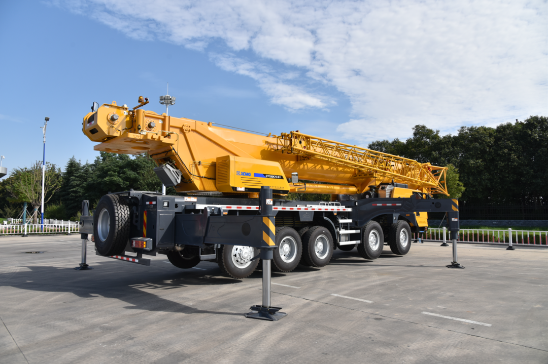 5桥7节臂很火爆,更强大的选择来了—徐工qy100k7c - 起重吊装