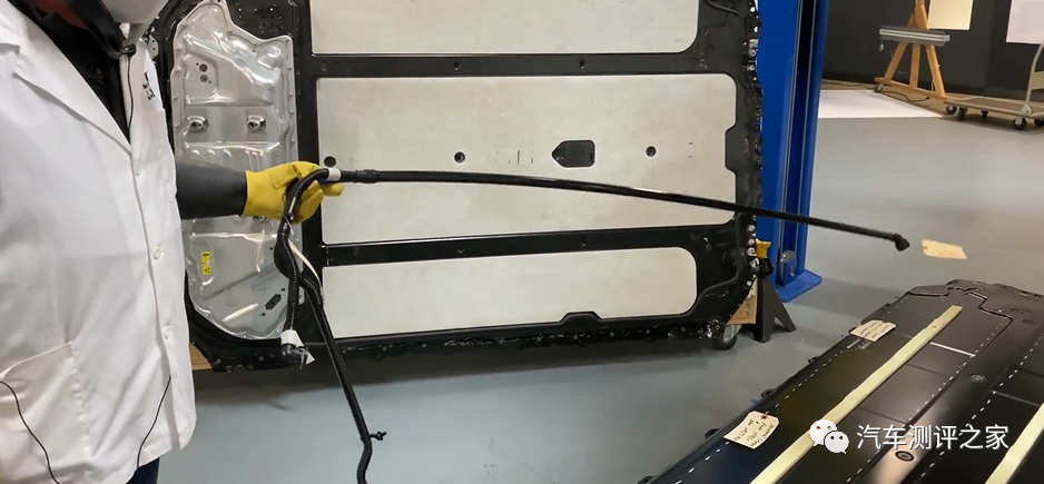特斯拉Model Y電池拆解的圖3