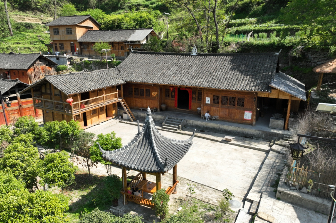 卫生家庭建设行动 | 德江县巾帼执笔共绘乡村新颜