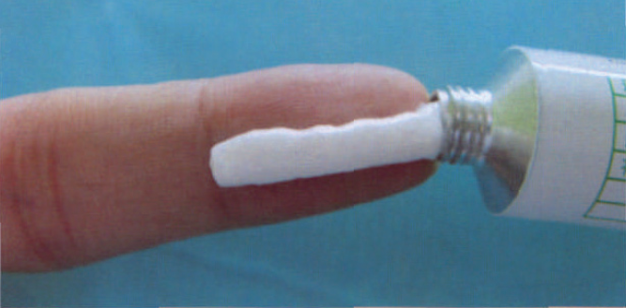 复方丙酸氯倍他索软膏