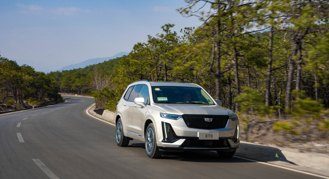 试2021款凯迪拉克xt6,加入48v轻混,优化明显