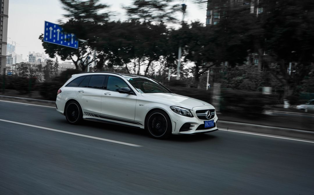 成个男人翻晒来 激情试驾奔驰C43 AMG旅行版