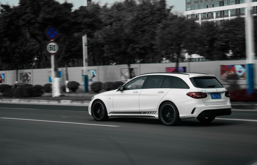 成个男人翻晒来 激情试驾奔驰C43 AMG旅行版