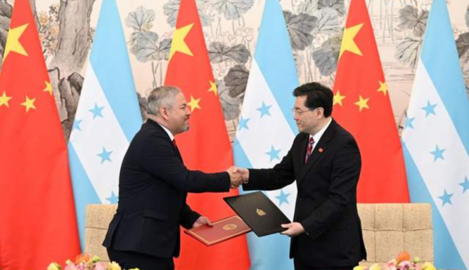 巴拉圭为什么不与中国建交_广西路建集团跟交建_桐庐住建局事编工资