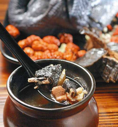 这些汤最养女人，补血美容，素颜也能气色好！