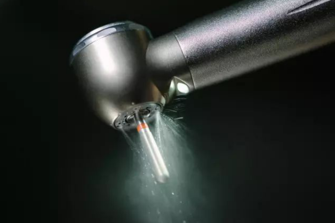 牙科手机怎么注油后悔没有早知道：牙科手机的保养事项_https://www.jmylbn.com_新闻资讯_第21张