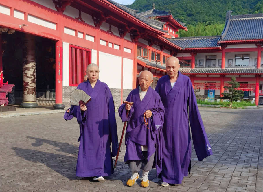 末山九峰禅寺禅七掠影