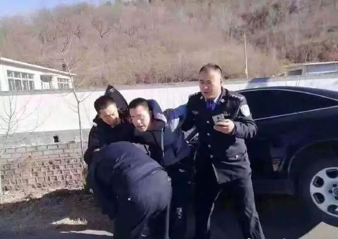 辽宁奥迪车撞学生致5死19伤 嫌疑人排除酒驾毒驾已刑拘