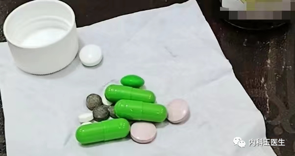 颈动脉有了斑块，服用他汀药物期间，3个错误吃法要注意