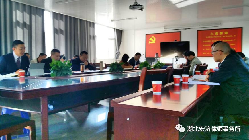 增强法治思维依法行政,建设法治政府为民服务