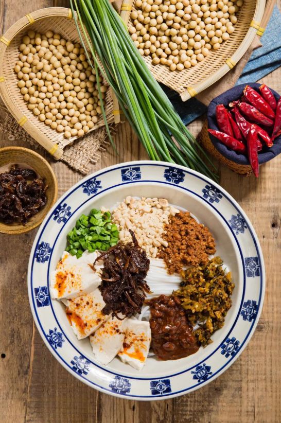 鸡枞菌_鸡枞菌炒肉_干巴菌 鸡枞菌