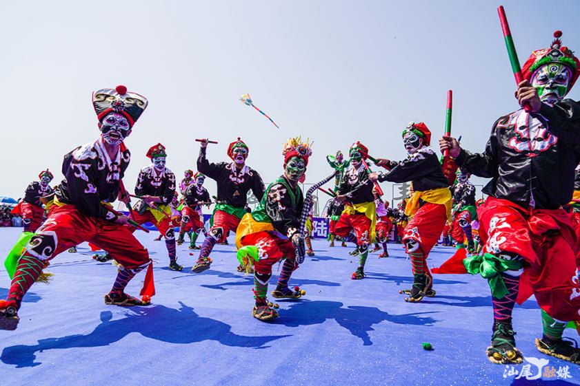 甲子英歌  黄奕锋 摄