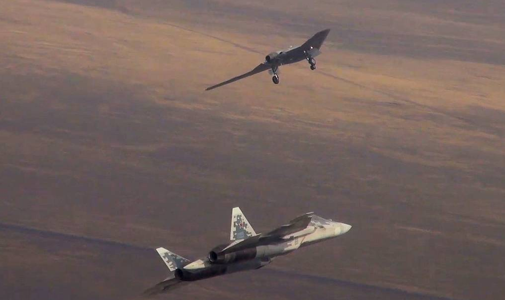 俄羅斯"獵人"無人機原型機首公開 距列裝還有多久？的圖6