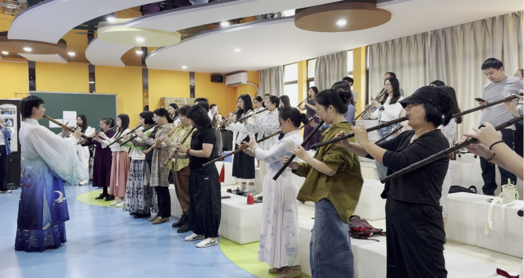 洞箫声漾前海畔，传统民乐润师心——市级面授课程《风花国乐-洞箫吹奏与养生》培训纪实洞箫声漾前海畔，传统民乐润师心——市级面授课程《风花国乐-洞箫吹奏与养生》培训纪实,深圳教育研修院