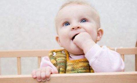 儿童口腔动作的发展