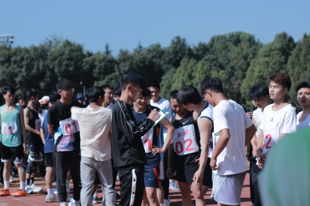 【创美艺传】乘风破浪 少年向上 第 1 张