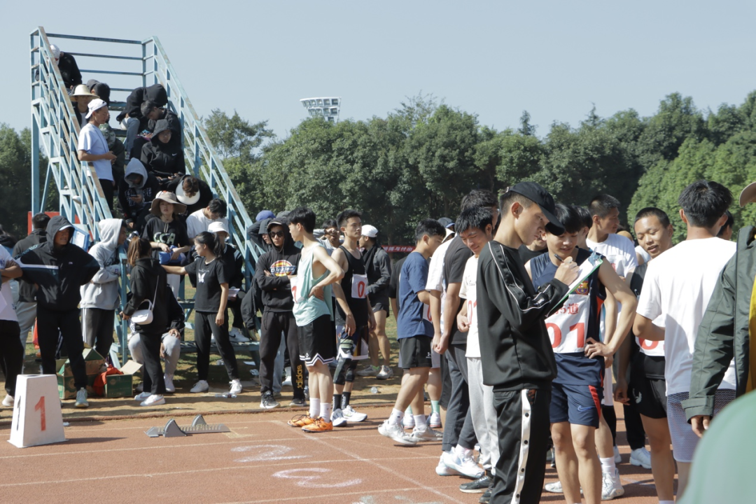 【创美艺传】乘风破浪 少年向上 第 2 张