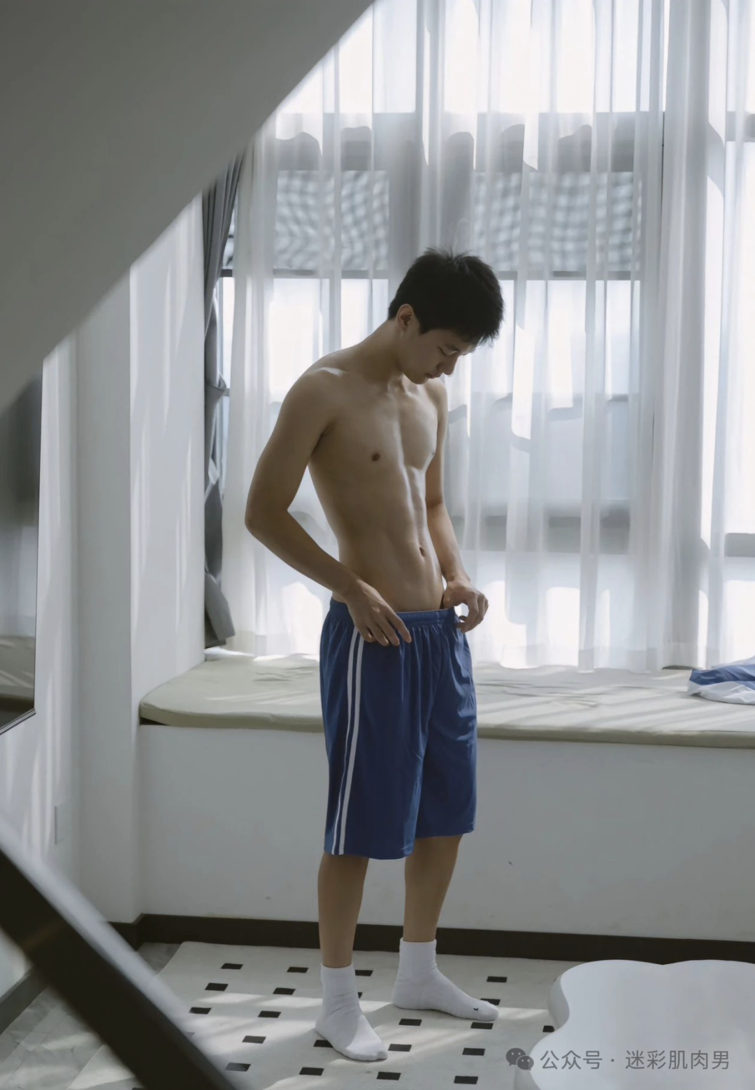 广东的男高运动小哥发育超棒呀！太大太可了！！