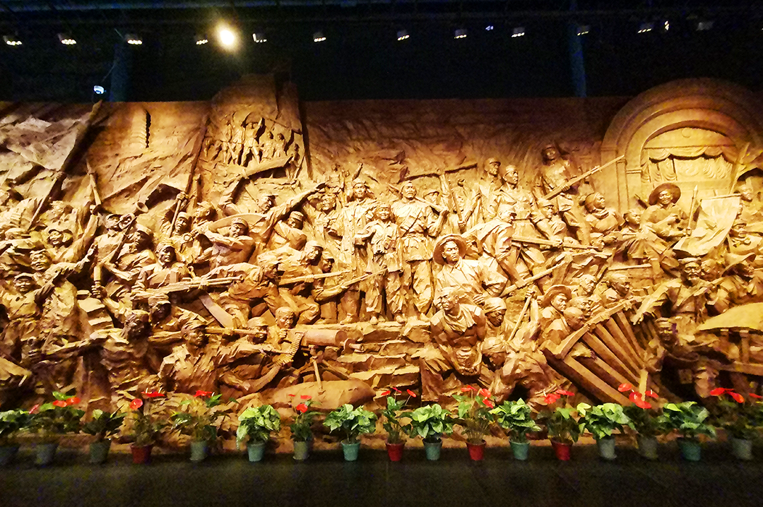 百年前,一艘红船从这里出发!