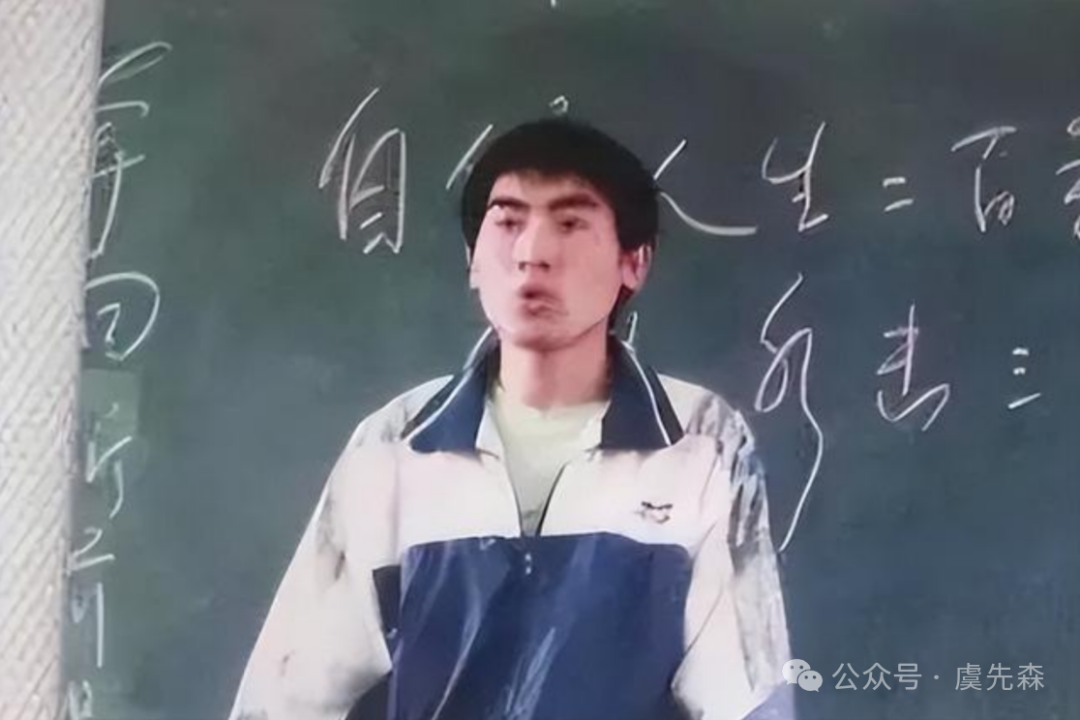 千里背母上学的他现在怎么样了