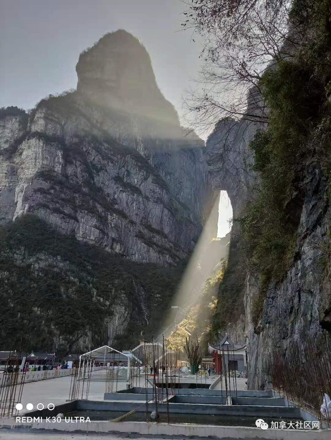 张家界天门山玻璃栈道_凤凰古城张家界天门山自由行_张家界天门山介绍