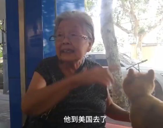 



狗狗面前，再酷的成年人也有软弱的权利
