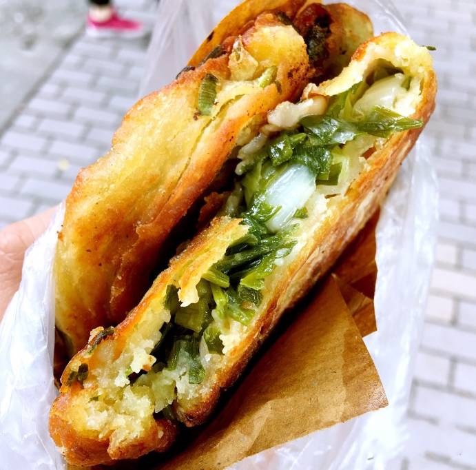 自制"网红"小吃上海阿大葱油饼,你值得拥有!