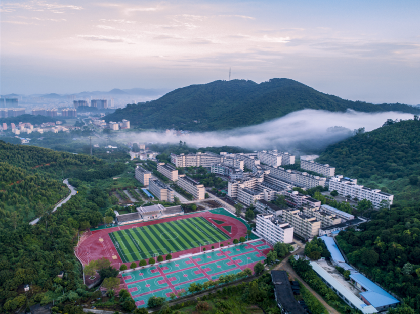 增城保利明玥湖光84㎡~121㎡，近地铁！