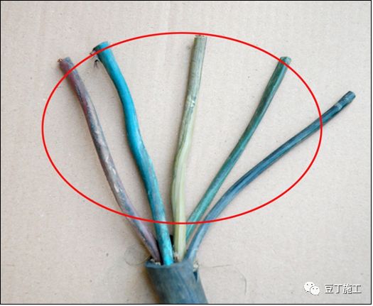 一篇文章搞定临电安全规范和现场隐患图例的图60