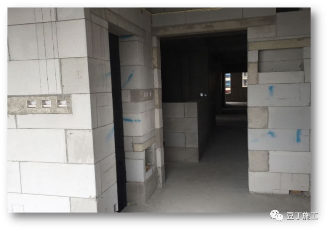 轻体砖尺寸有多少规格_砌块砖规格尺寸_青面包砖尺寸及规格