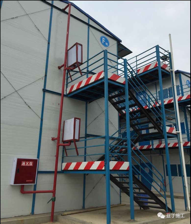 消防回车场设计规范_消防回车场地尺寸_消防回车场地设计要求