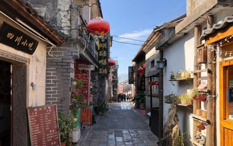 Shenzhen One Day Tour ： Dapeng Ancient City & Yangmeikeng Coastline