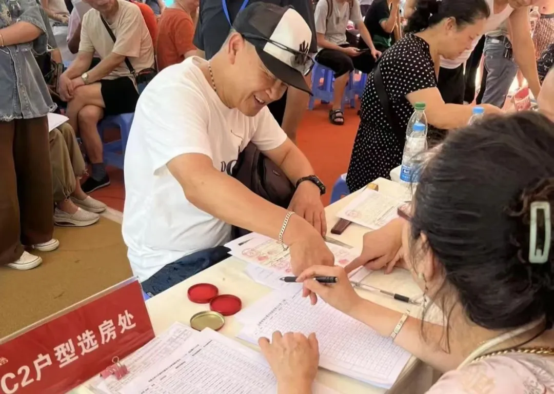 金牛这一安置房项目成功交付插图1