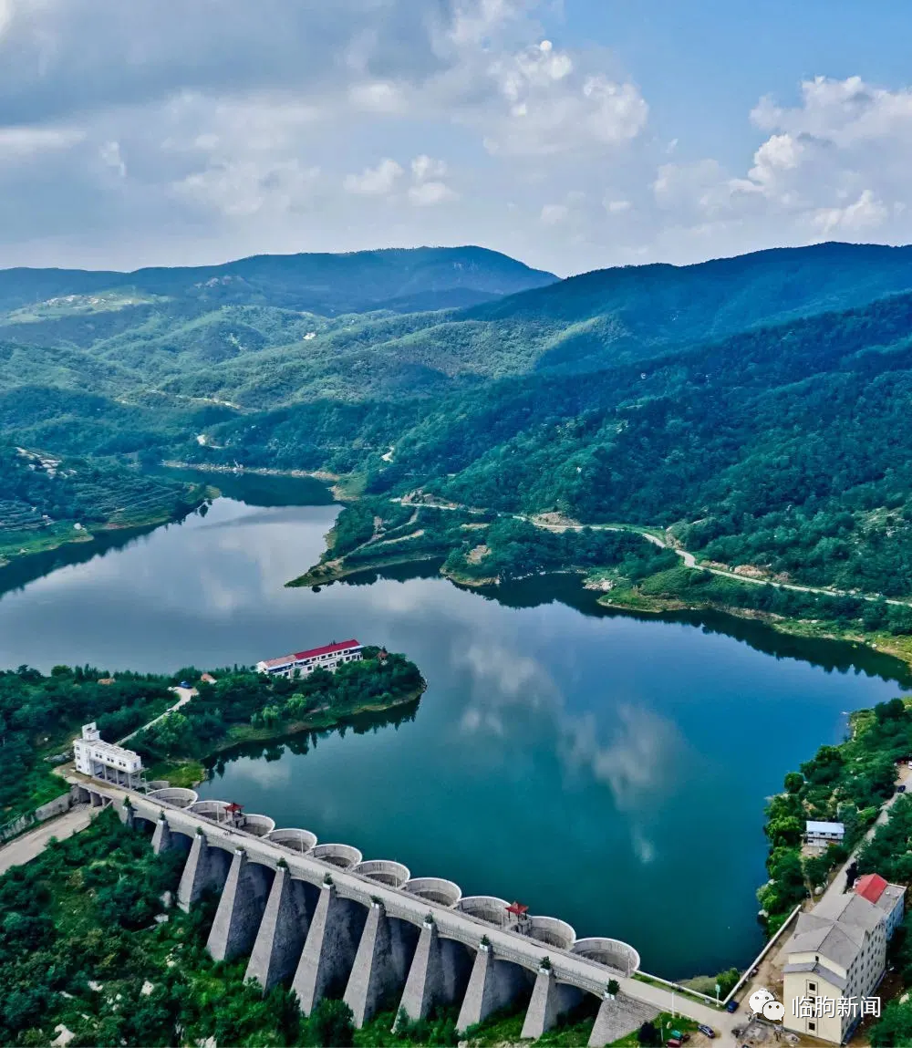 齐鲁临朐奋楫扬帆碧云天