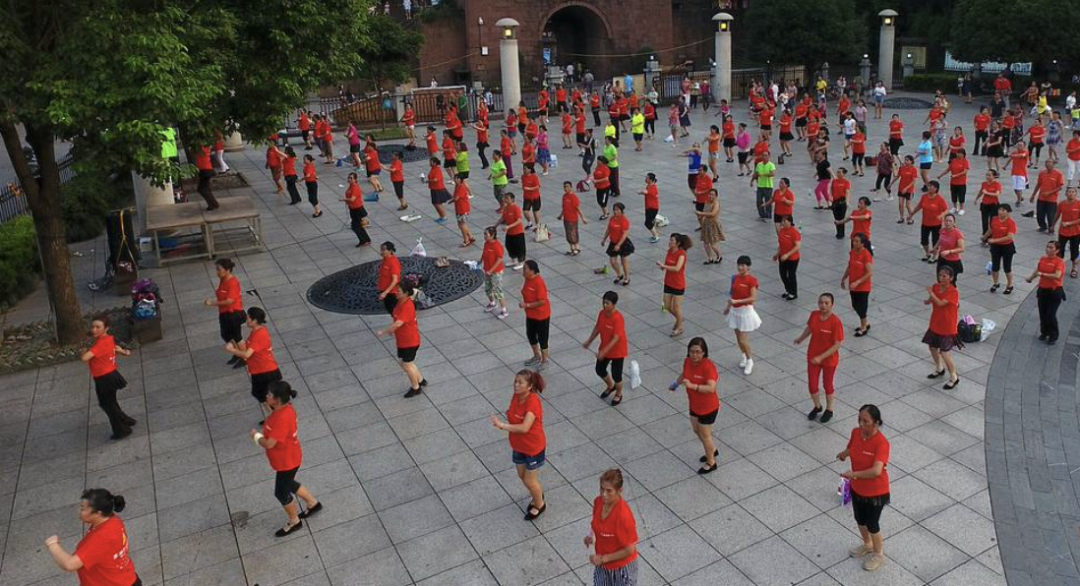 2.6億銀發族的流量“紅利”被誰盯上了？-鋒巢網