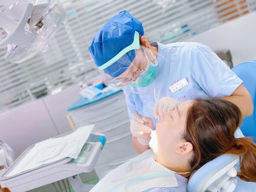 医用钳子怎么拿钳子拔牙、乳牙龋齿……医生：别拿乳牙不当牙，这份护牙“秘笈”请收好~_https://www.jmylbn.com_新闻资讯_第37张