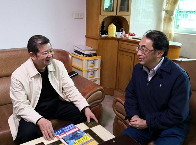 作者拜访李楚群