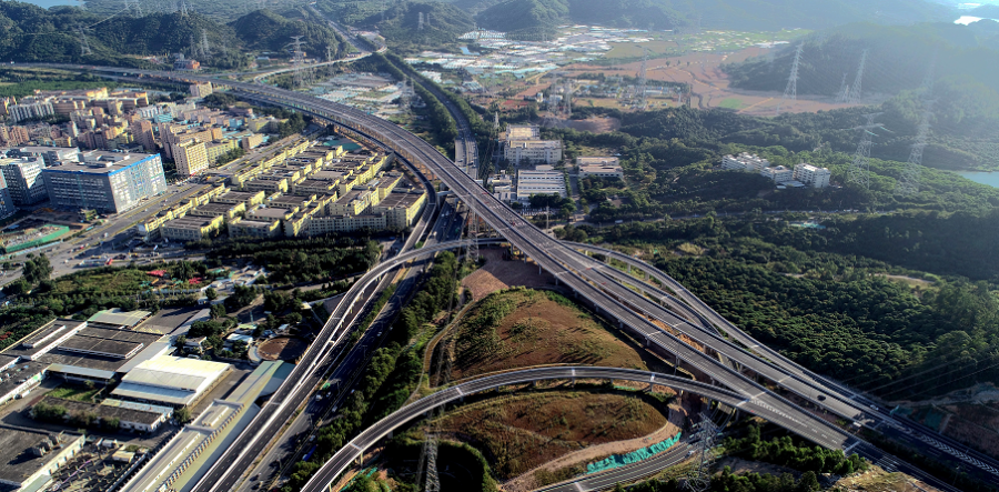 刚刚深圳外环高速公路一期正式通车